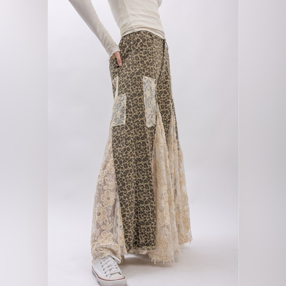 NWT Leopard Cheetah Animal Print Lace Panel Boho Wide Leg Patchwork Flare Pants - Picture 7 of 13